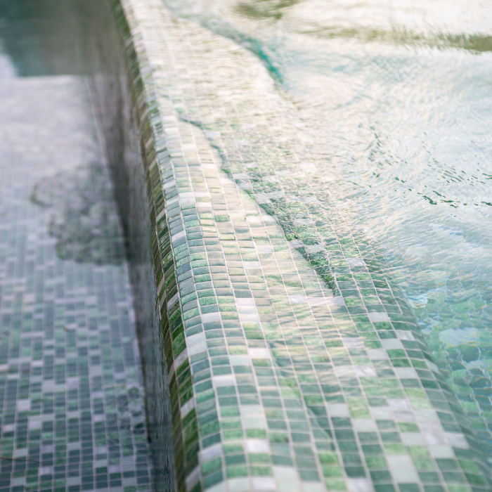 Carrelage et mosaïque de piscine