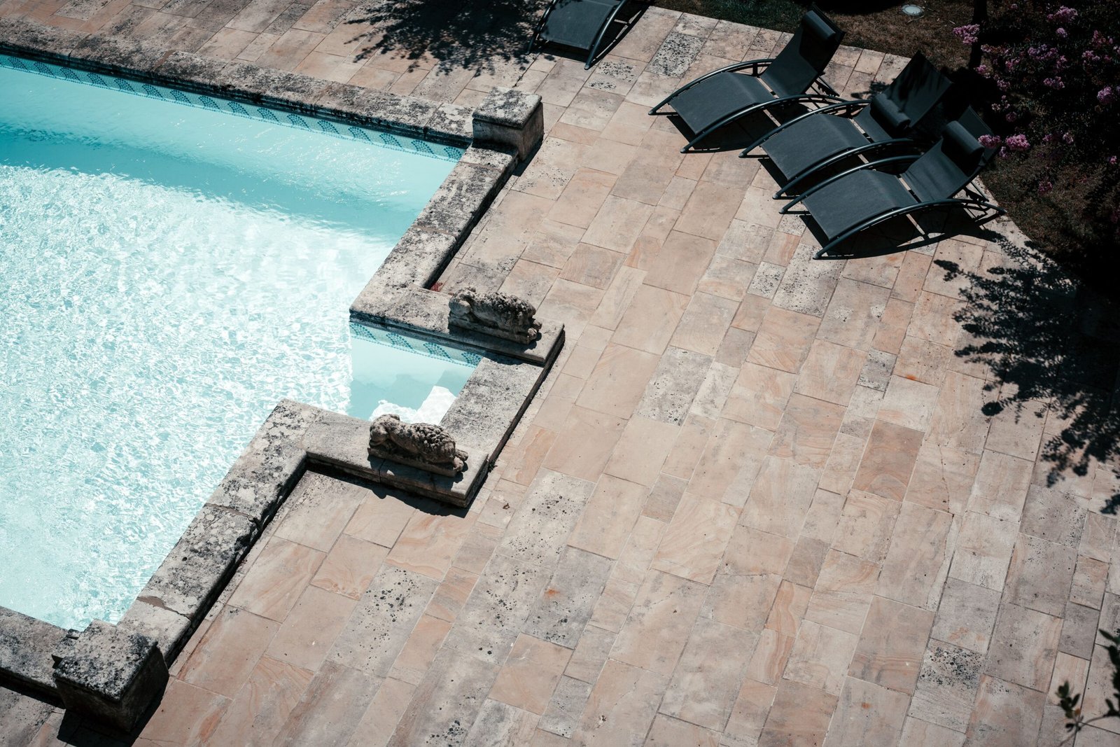 Terrasse en travertin